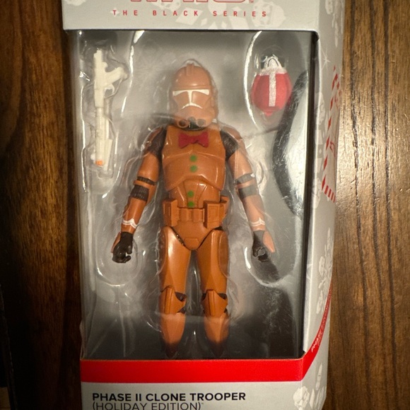 Star Wars Black Series 6” Holiday Edition Clone Trooper Phase 2 Exclusive - Picture 2 of 4